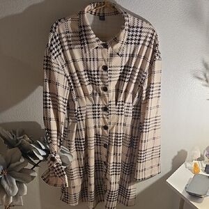 SHEIN Black and Cream Checkered Long Sleeve Dress